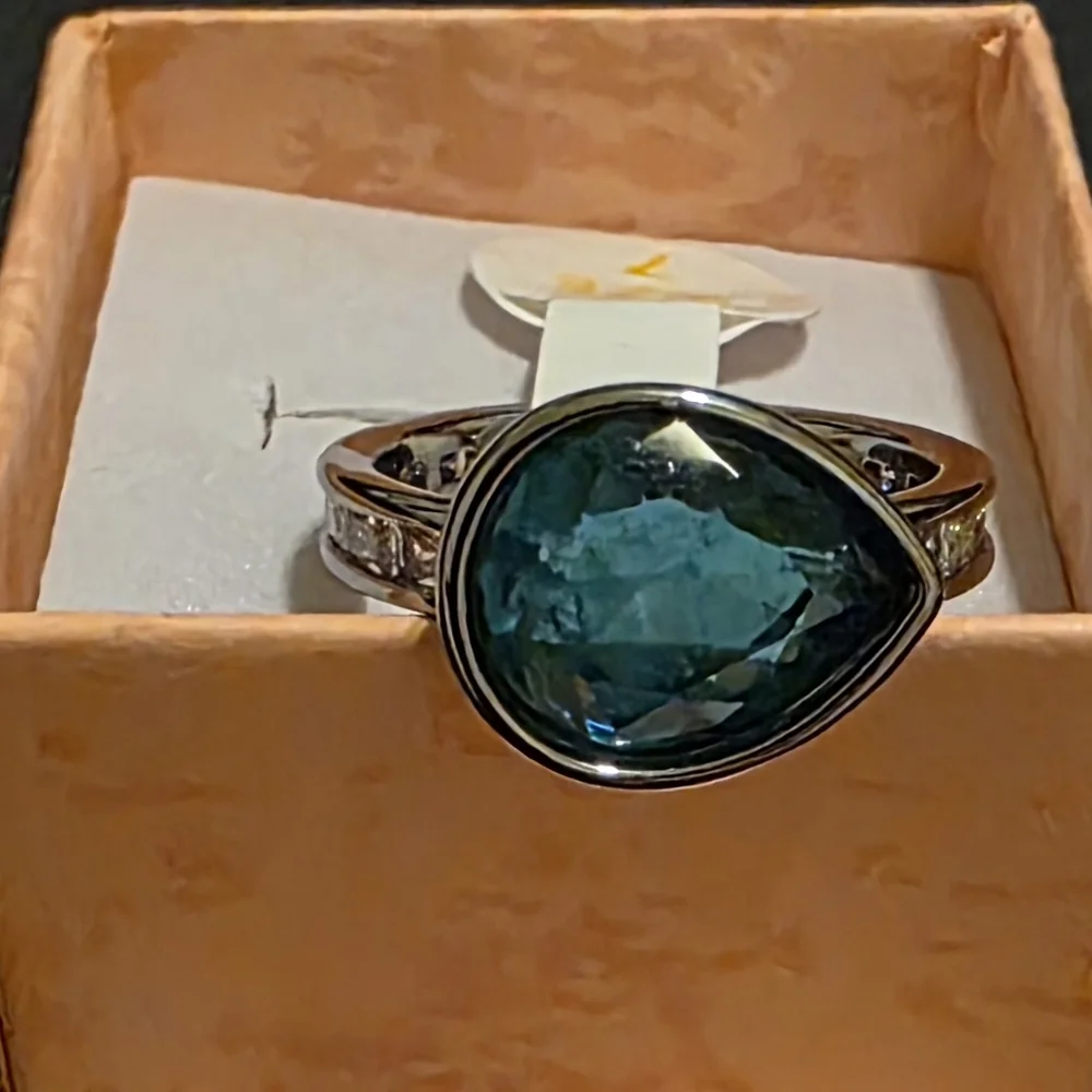 "Lush Meadow" Ring - Picture 3 of 4